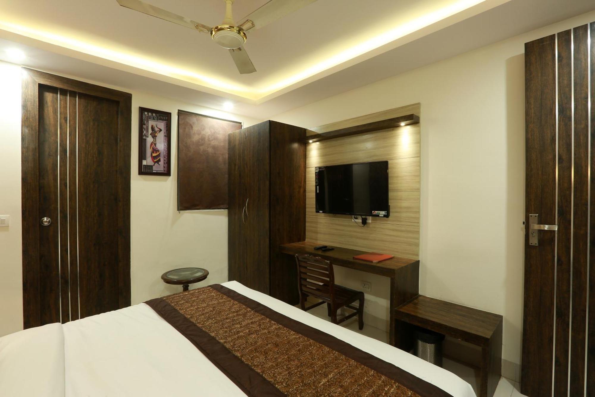 Airport Delhi Aerocity Inn Plaza Nueva Delhi Exterior foto